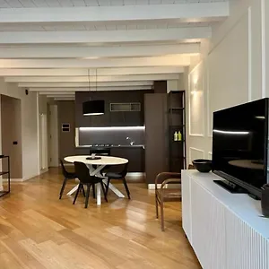 suite-moroni-apartment.it-lombardy.com/